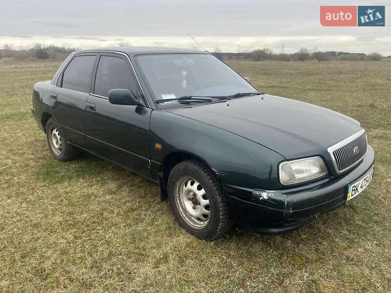 Ліфтбек Daihatsu Applause 1999 в Немовичах