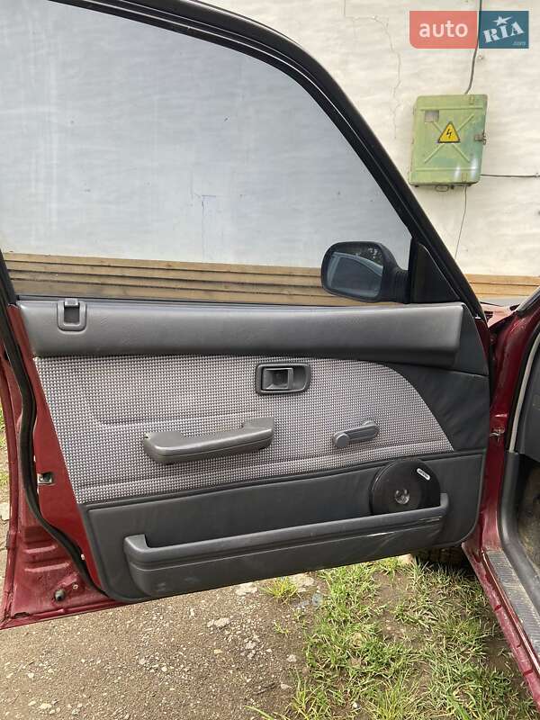 Ліфтбек Daihatsu Applause 1991 в Надвірній