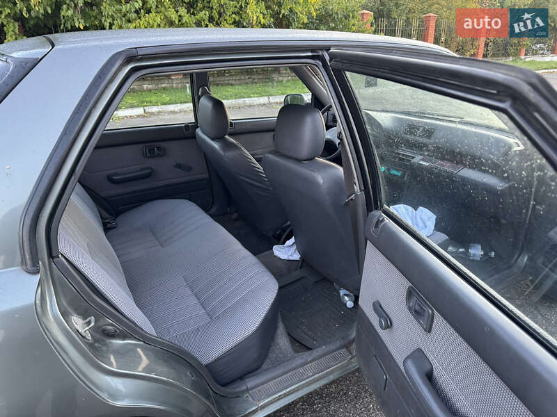 Лифтбек Daihatsu Applause 1991 в Киеве