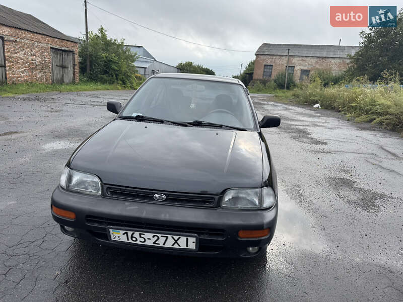 Седан Daihatsu Charade 1996 в Хмельницком