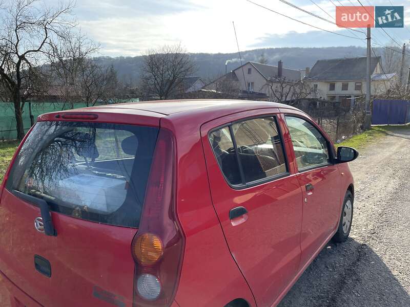 Хетчбек Daihatsu Cuore 2010 в Ужгороді