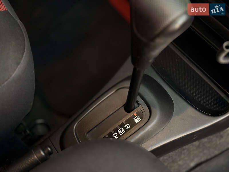Купе Daihatsu Cuore 2006 в Львові