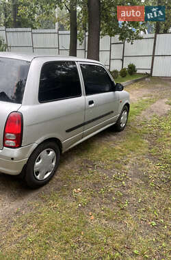Хэтчбек Daihatsu Cuore 2003 в 