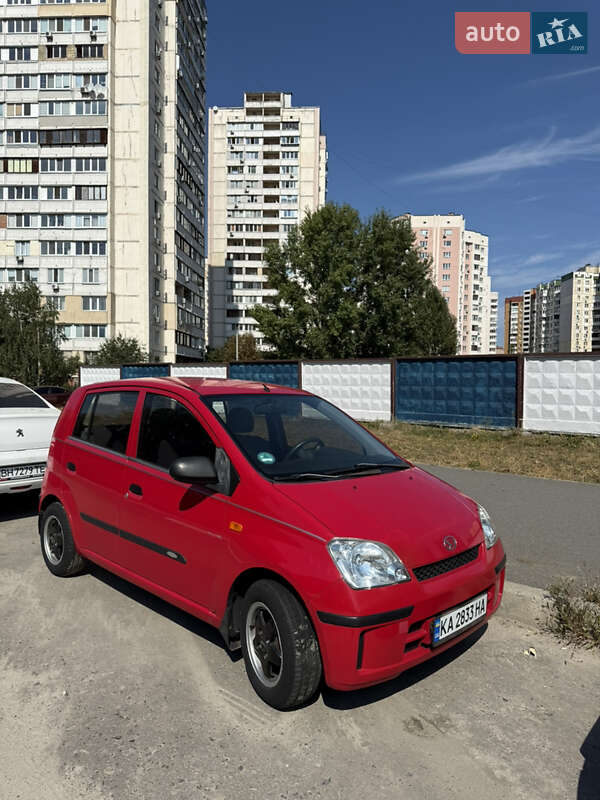 Хэтчбек Daihatsu Cuore 2003 в Киеве