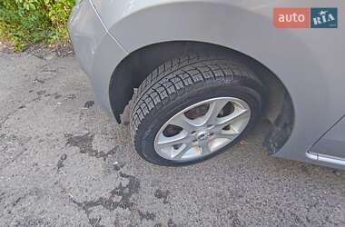 Хэтчбек Daihatsu Cuore 2010 в 