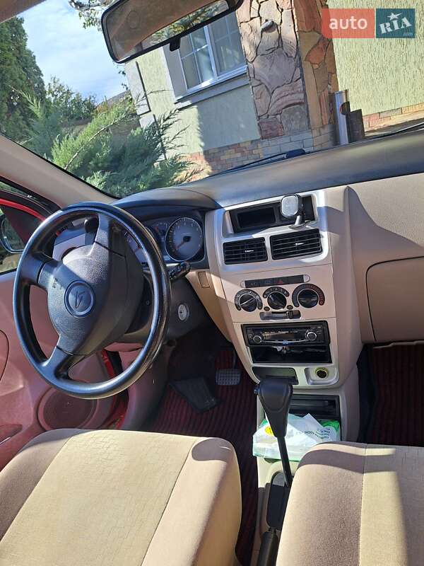 Хетчбек Daihatsu Cuore 2006 в Лубнах
