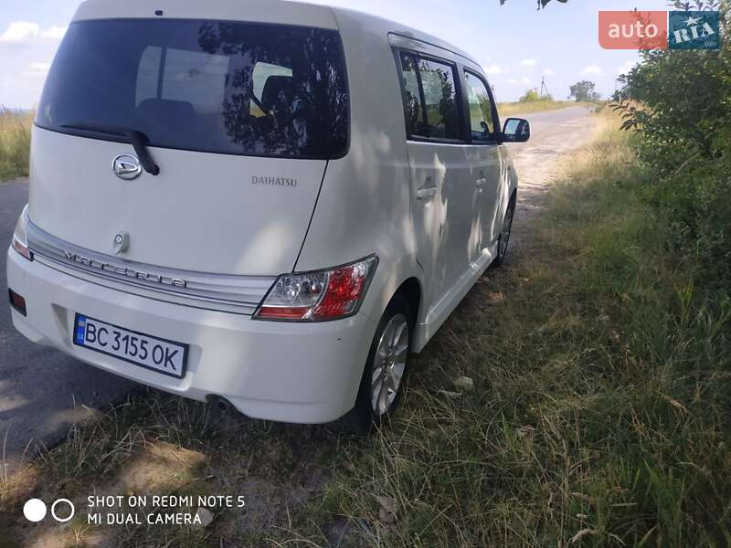 Седан Daihatsu Materia 2008 в Новом Роздоле