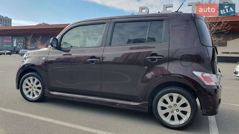 Хетчбек Daihatsu Materia 2007 в Києві