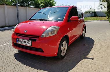 Хэтчбек Daihatsu Sirion 2006 в 