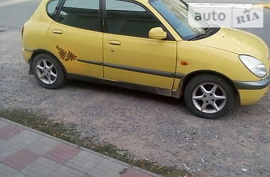 Хэтчбек Daihatsu Sirion 1998 в Дунаевцах