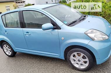 Хэтчбек Daihatsu Sirion 2006 в Лубнах