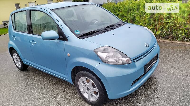 Хэтчбек Daihatsu Sirion 2006 в Лубнах