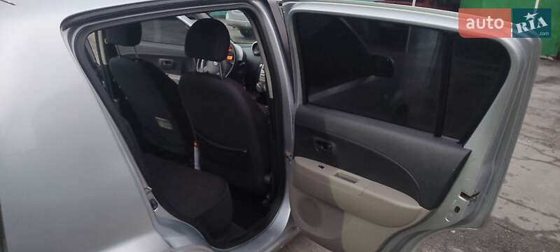 Хетчбек Daihatsu Sirion 2005 в Першотравенську