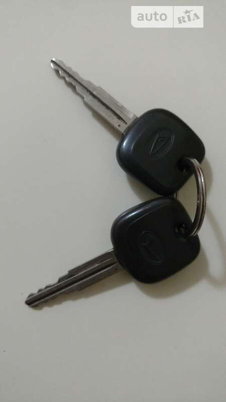 Хетчбек Daihatsu Sirion 2009 в Тернополі