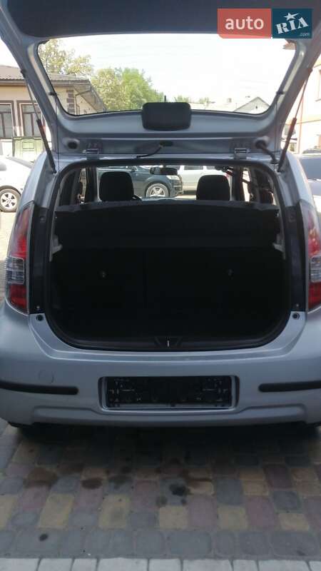 Хетчбек Daihatsu Sirion 2008 в Києві