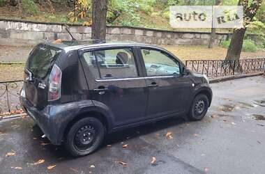 Хетчбек Daihatsu Sirion 2008 в 