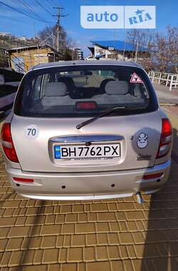 Хэтчбек Daihatsu Sirion 2000 в Одессе