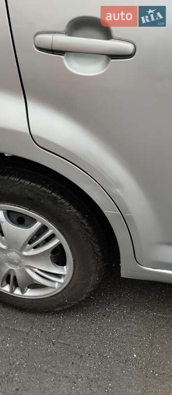 Хэтчбек Daihatsu Sirion 2008 в Новомосковске фото 8 Хэтчбек Daihatsu Sirion 2008 в Новомосковске