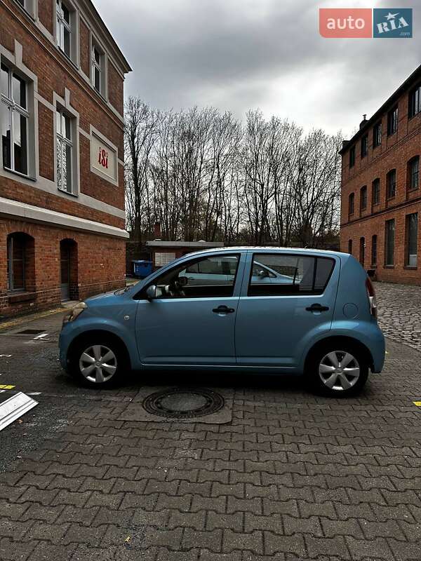 Седан Daihatsu Sirion 2008 в Ирпене