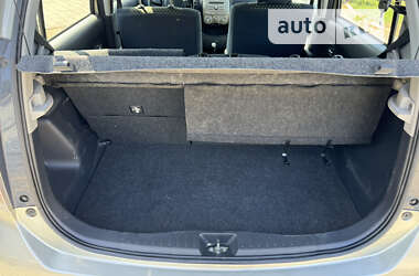 Хэтчбек Daihatsu Sirion 2009 в 