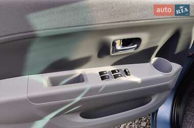 Хэтчбек Daihatsu Sirion 2008 в 