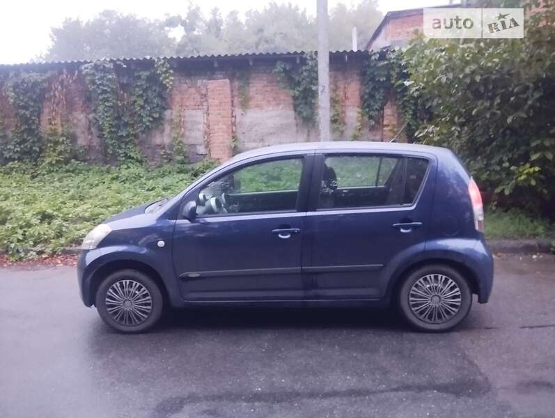 Хетчбек Daihatsu Sirion 2005 в Хмельницькому