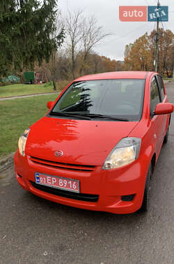 Хэтчбек Daihatsu Sirion 2010 в 