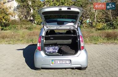 Хэтчбек Daihatsu Sirion 2007 в 