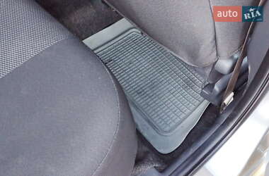 Хэтчбек Daihatsu Sirion 2007 в 