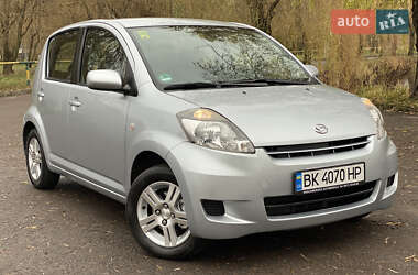 Хэтчбек Daihatsu Sirion 2010 в Ровно