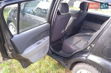 Хетчбек Daihatsu Sirion 2010 в 