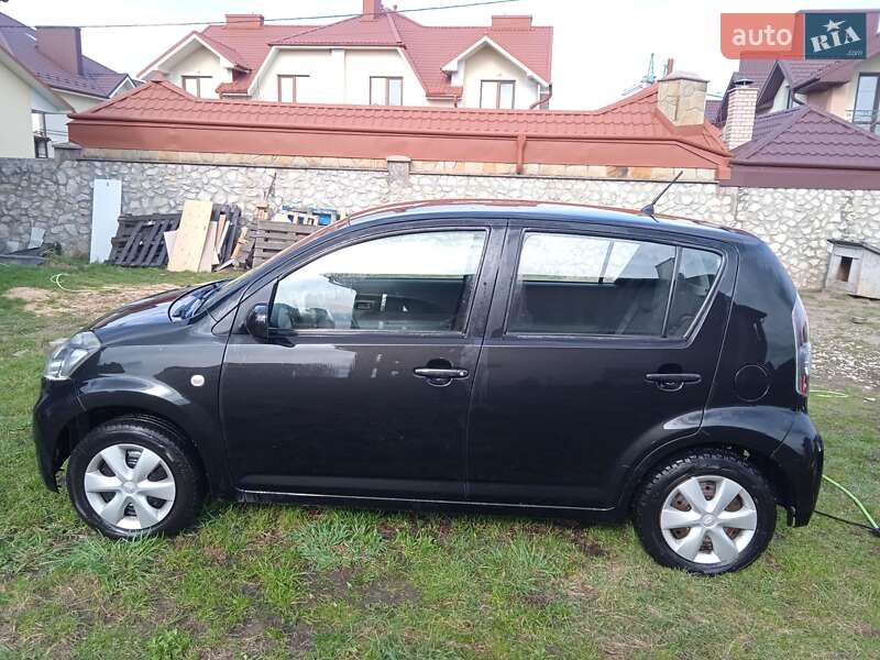 Хэтчбек Daihatsu Sirion 2010 в Тернополе