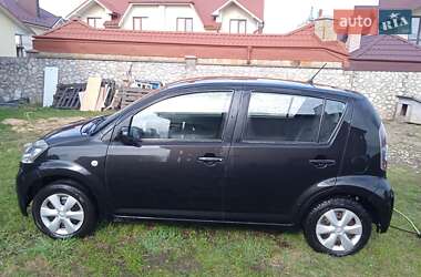 Хетчбек Daihatsu Sirion 2010 в 
