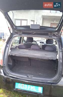 Хетчбек Daihatsu Sirion 2010 в 