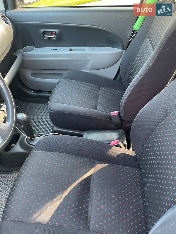 Хетчбек Daihatsu Sirion 2008 в Ізмаїлі