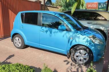 Хетчбек Daihatsu Sirion 2008 в 