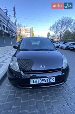 Хэтчбек Daihatsu Sirion 2008 в 