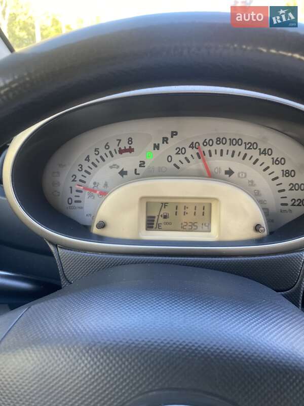 Хэтчбек Daihatsu Sirion 2008 в Одессе