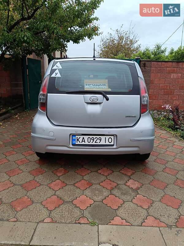Хетчбек Daihatsu Sirion 2005 в Чугуєві