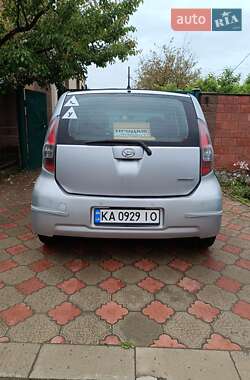 Хетчбек Daihatsu Sirion 2005 в 