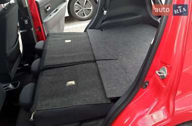 Хэтчбек Daihatsu Sirion 2008 в 
