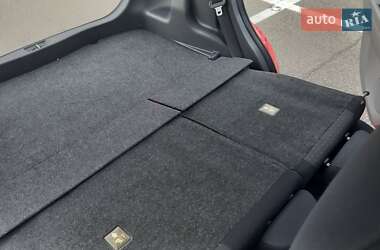 Хэтчбек Daihatsu Sirion 2008 в 