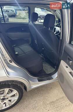 Хэтчбек Daihatsu Sirion 2006 в 