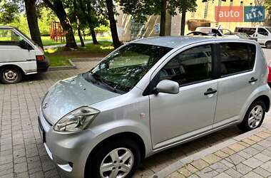 Хэтчбек Daihatsu Sirion 2008 в 