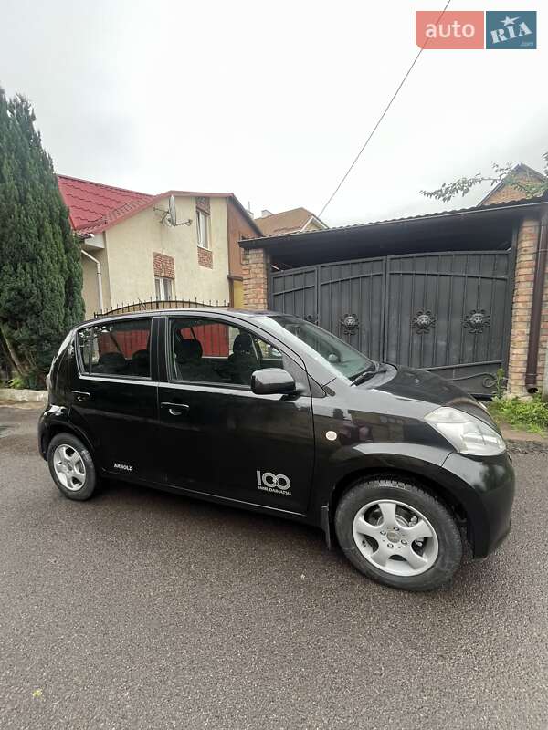 Хетчбек Daihatsu Sirion 2007 в Рівному