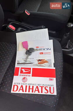 Хэтчбек Daihatsu Sirion 2007 в 