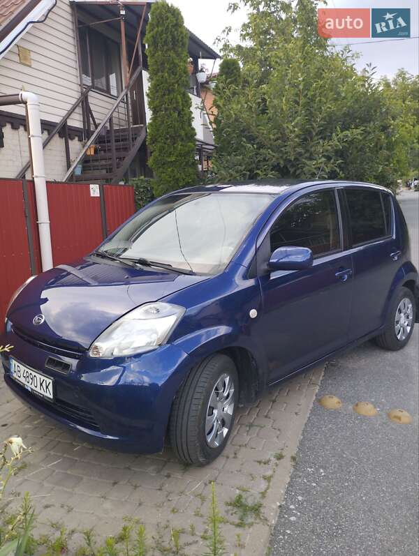 Хэтчбек Daihatsu Sirion 2006 в Виннице