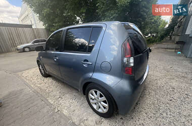 Хетчбек Daihatsu Sirion 2008 в 