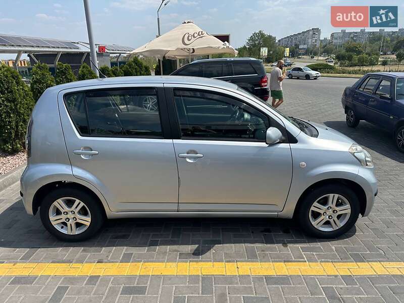 Хэтчбек Daihatsu Sirion 2008 в Запорожье