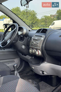 Хэтчбек Daihatsu Sirion 2007 в 
